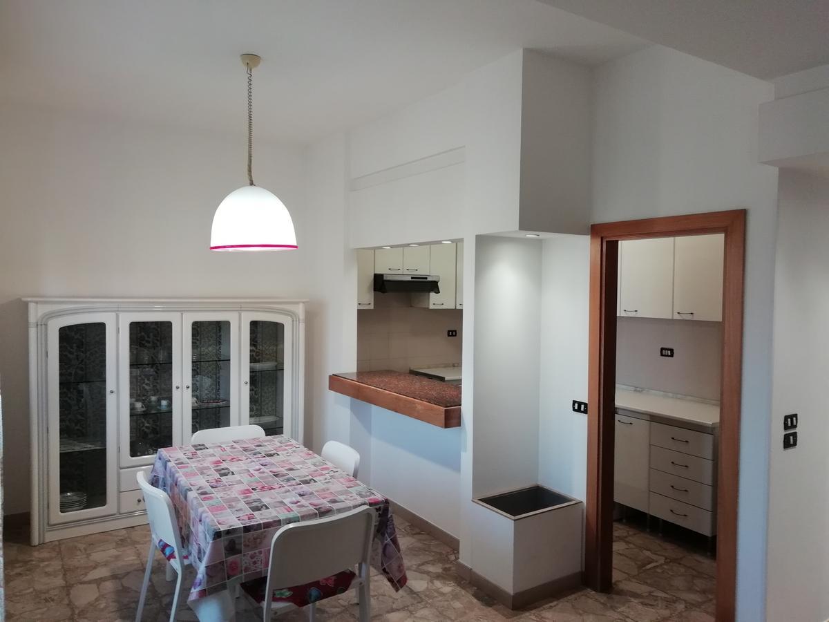 Casa vacanze La rosa bianca San Benedetto del Tronto Exterior foto